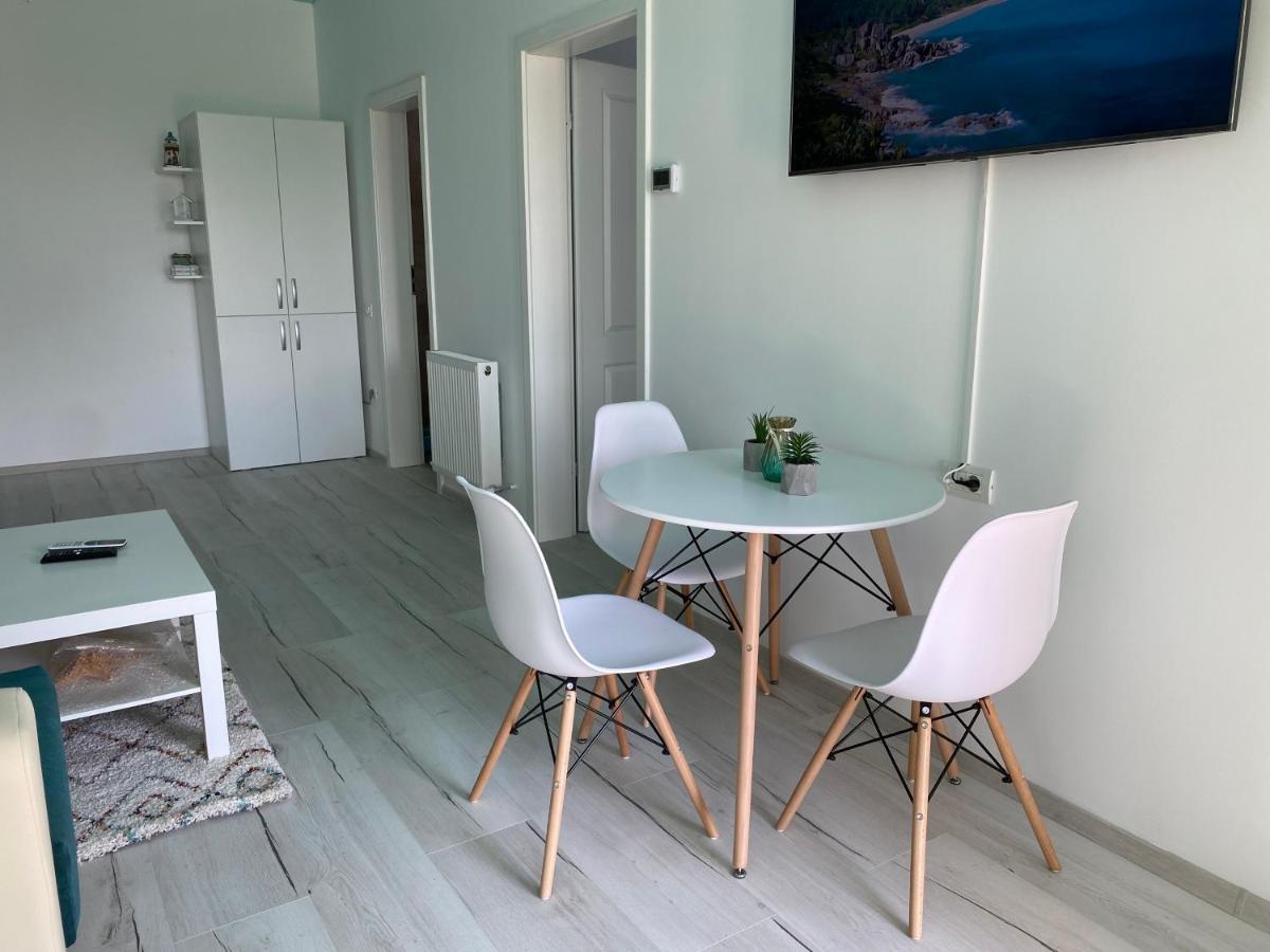 Ela'S Apartment Нэводари Экстерьер фото